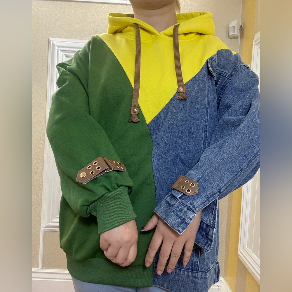 New Colorblock Hoodie with Denim and Buckle Details - Picture 4 of 13